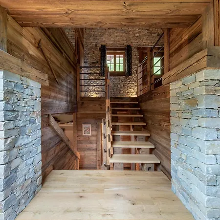 La Poya Tatil Evi